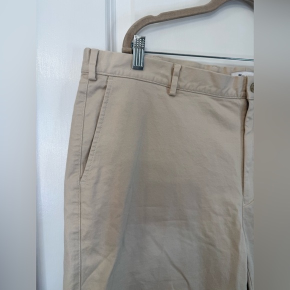 Peter Millar Men’s Khaki Pilot Twill Shorts - Size 42 - Picture 3 of 8